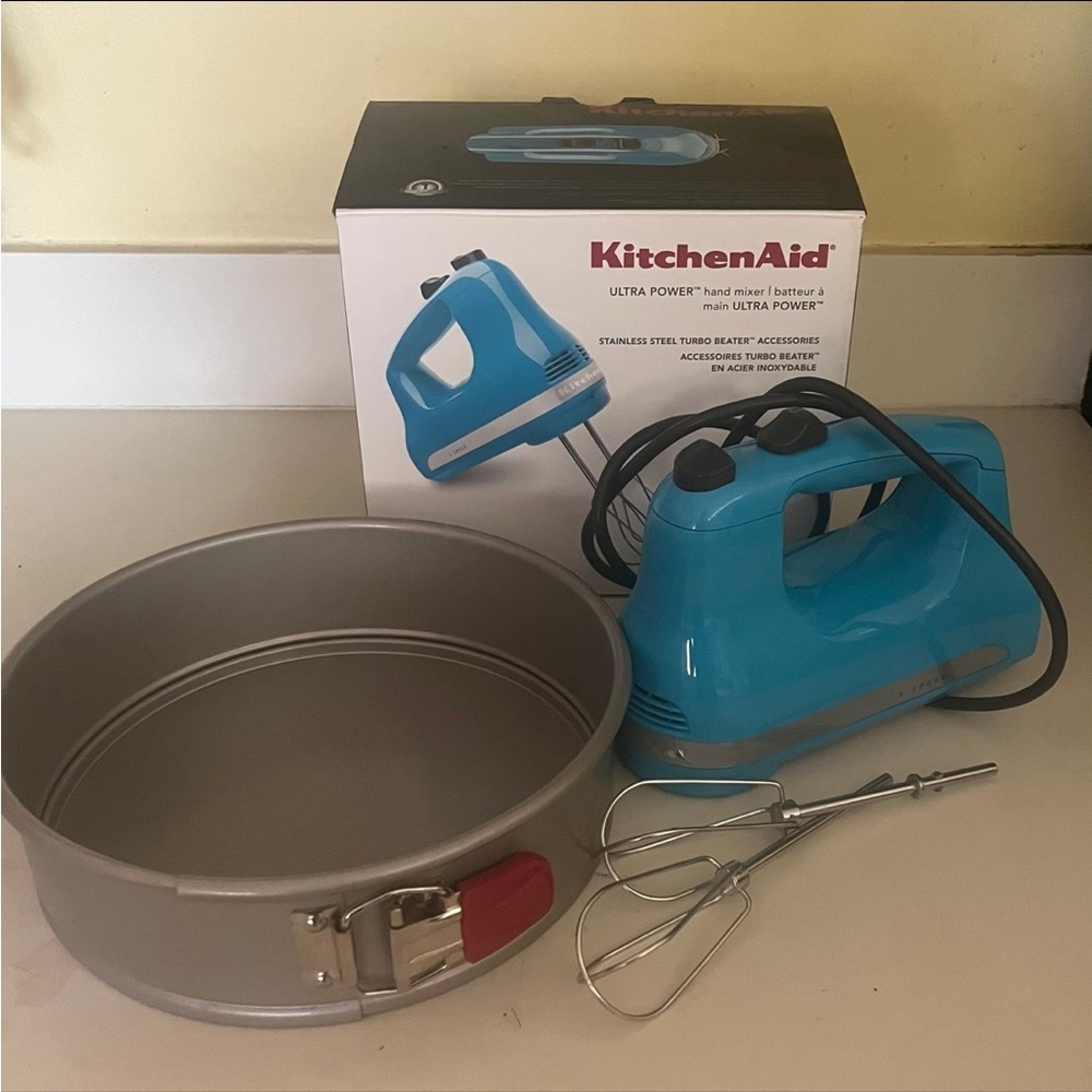KitchenAid 5-Speed Hand Mixer Crystal Blue KHM512CL0 Springform Cake Pan Set